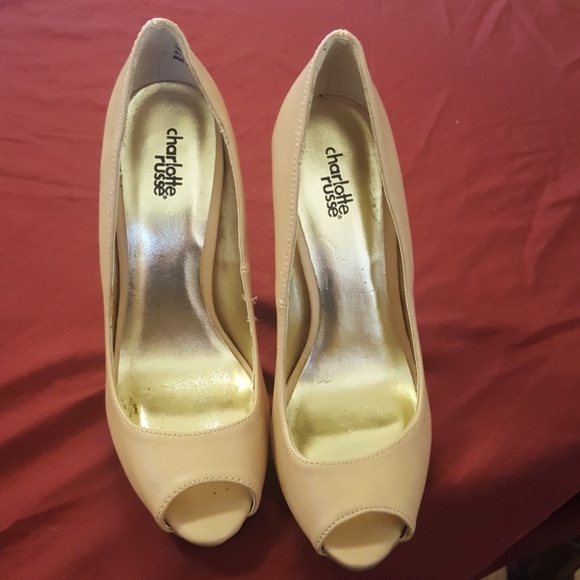 Shoes - Picture 2 of 3